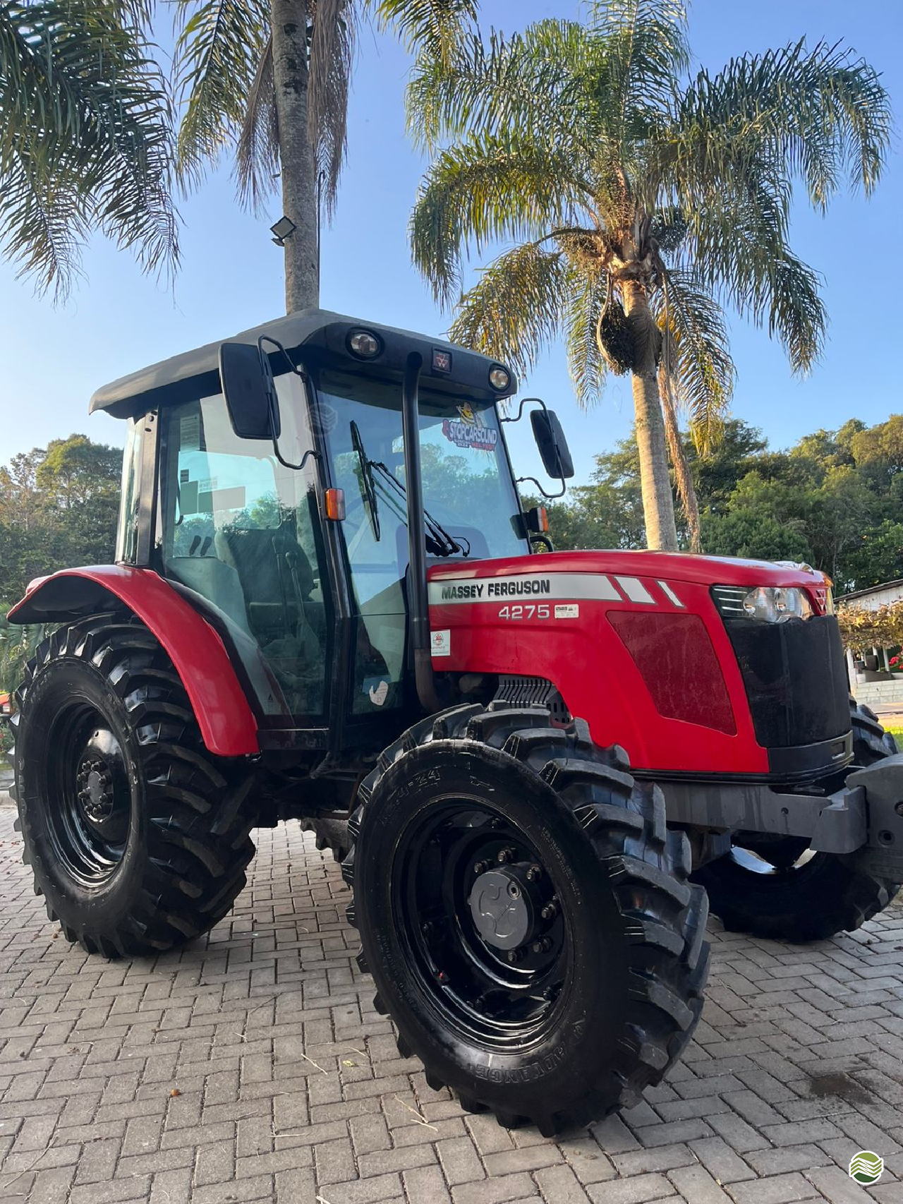 TRATOR MASSEY FERGUSON MF 4275 Tração 4x4 Sul Norte - Mahindra PAPANDUVA SANTA CATARINA SC
